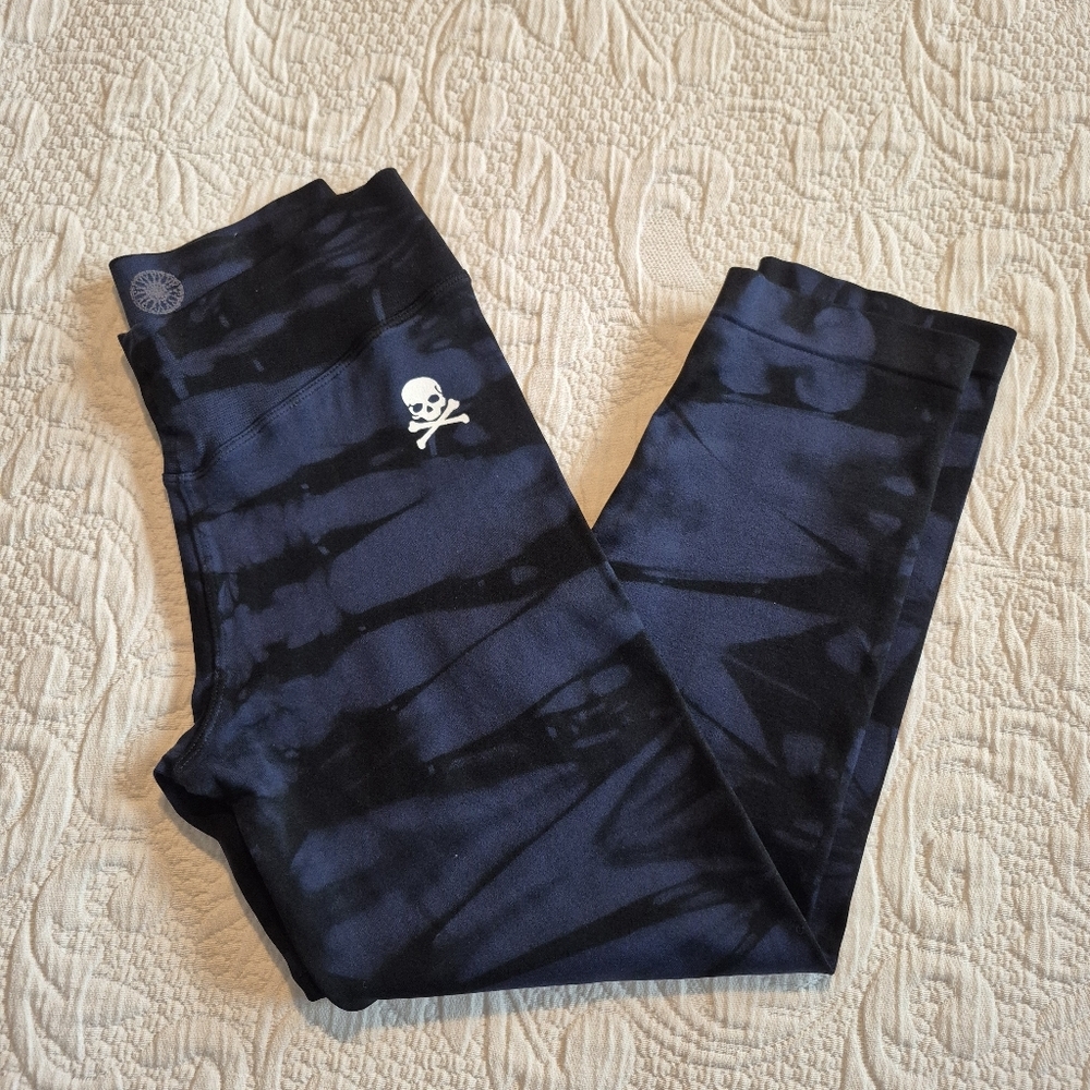 Soulcycle women's XS blue & black camo cropped leggings GUC tag removed
